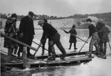 Cutting Ice on Shankpainter Pond